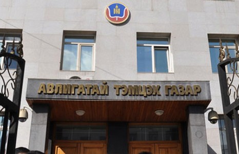 ЖДҮХС-ийн удирдлагууд сандарч, хил гарахаар завдаж байна