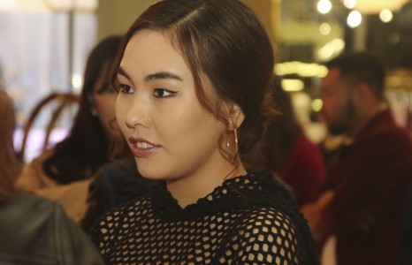 Хөгжим мэт хоолойт Ц.Энгүүн жиндээ анхаарч эхэлжээ