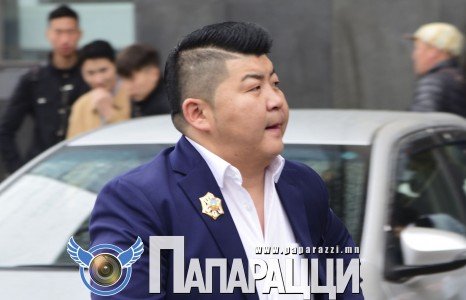 “Банш” Батаа Алтан гадас одонгоороо гангарчээ