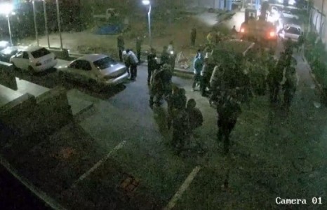 Худалдаа Хөгжлийн Банкны шөнийн цагаар хийсэн, хууль бус ажиллагаанд 70 орчим залуус, бөхчүүд оролцжээ