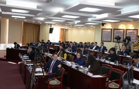 Албан хаагчдын чадавхи бэхжүүлэх сургалтын хөтөлбөрийн батлав