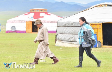 ЕТГДарга З.Энхболд инээсээр л...