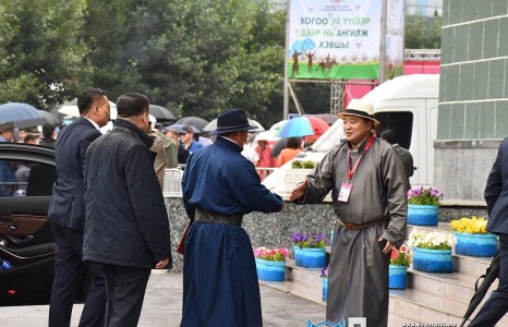 Хотын дарга Су.Батболд угтагч хийлээ