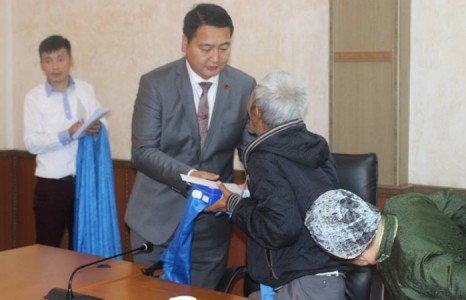 ХЭЛМЭГДЭГСДИЙН ХҮҮХДҮҮДЭД ХҮНДЭТГЭЛ ҮЗҮҮЛЛЭЭ