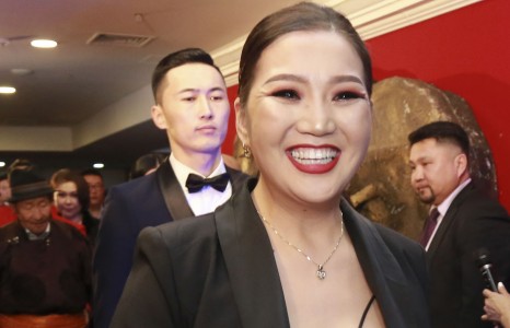 “Маск”-ын Г.Чулуунцэцэг жин хасж, гоолиг болжээ