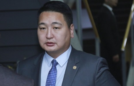 С.Амарсайхан төлөөлөгчдийг дарамталж санал өгүүлсэн гэв