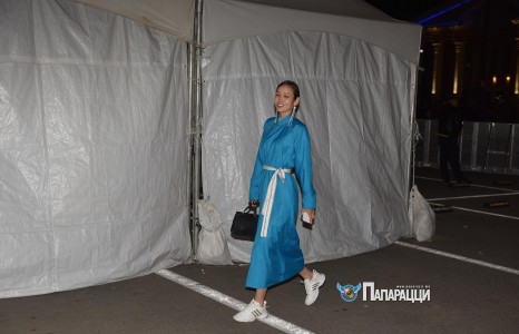 Мисс О.Ариунзул шинэ Монгол мода дэлгэрүүлэх нь үү...