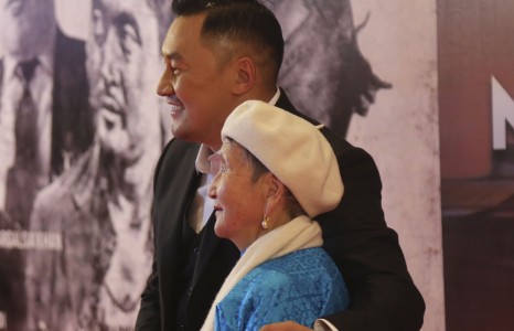 Холливүүд стандартыг Монголдоо анхлан хөрсжүүлж буй гэр бүл