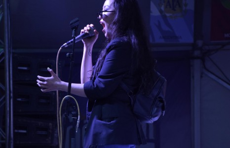 Дуучин Б.Маралжингоо халтуур хийхдээ үүргэвчнээс салахүйн учир юу вэ?