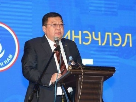 News paparazzi: Аавыг нь “хүчгүй” болонгуут нь ХҮҮГ нь дээрэлхдэг МУУХАЙ ЗАН