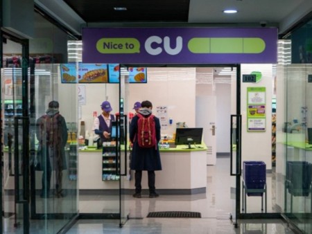 News Paparazzi:“CU” хотдог үйлдвэрлэхдээ эрүүл ахуйн зохистой дэглэм нэвтрүүлээгүй тул 3 сая төгрөгөөр торгожээ