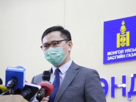 News Paparazzi:ЭНЭ САРЫН 20-НЫ ӨДӨР ХОНКОНГ РУУ НИСЛЭГ ҮЙЛДЭЖ ТРАНЗИТ ЗОРЧИГЧДЫГ АВЧИРНА