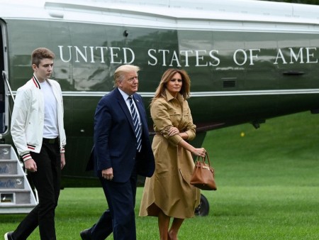 News paparazzi: Дональд Трампын отгон хүү коронавирусийн халдвар авчээ