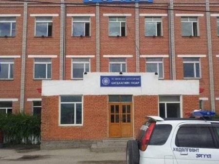 News paparazzi: Бэлгийн хүчирхийлэлд өртсөн 9 настай охиныг нуучихсан учраас хамгаалалтад авч чадахгүй байна