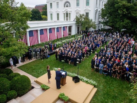 News paparazzi: Дональд Трампын ойрын хүрээний 10 хүн коронавирусийн халдвар аваад байна