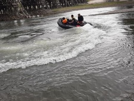 News paparazzi: Согтуудаа морьтойгоо нууранд живжээ