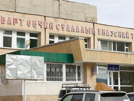 ШУУРХАЙ :  ХӨСҮТ-ийн дахин нэг ажилтнаас коронавирус илэрч, халдвар авсан эмч, сувилагчийн тоо 11 боллоо