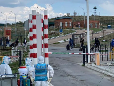 News paparazzi : ЭМЯ: Алтанбулагийн боомтыг хаах эсэхийг хэлэлцэж байна