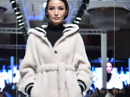 PHOTO PAPARAZZI :МИСС Ю.БАЛЖИДМАА НАСАА НУУДАГ УУ