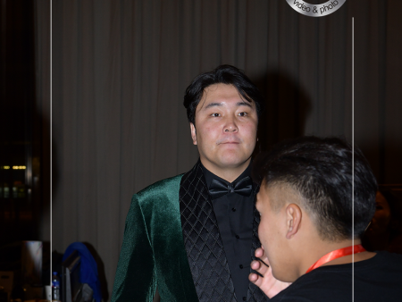 PHOTO PAPARAZZI :Түүнийг “гэгээрлийн зам”-д хөтөлсөн хүн хэн бэ