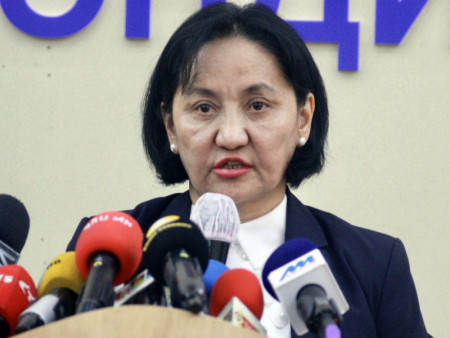 News Paparazzi : Я.Буянжаргал: ХСҮТ-ийн эмч, ажилтнууд, өвчтөн сахиуруудыг хавьталд орсон байх магадлалтай гэж үзэж тусгаарлаж байгаа