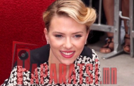  Скарлетт Йоханссоны амраглаж явсан залуус  