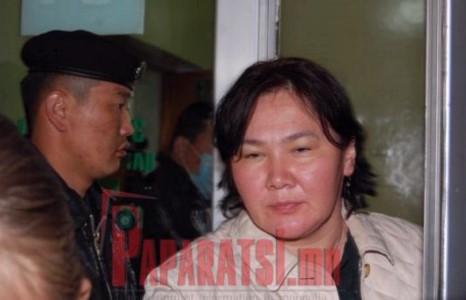 О.Цолмон эмнэлгийн гадаа...