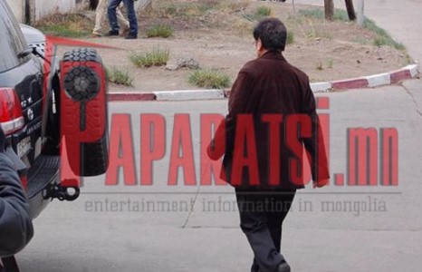 П.Очирбат эмнэлгээс гарч яваа нь