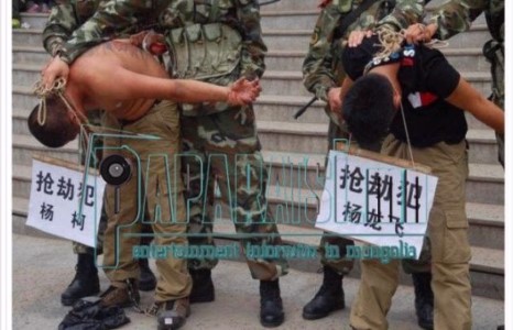 ХЯТАД ХУЛГАЙЧИЙГ ОЛНЫ ӨМНӨ ЦЭЭРЛҮҮЛЖ БАЙНА