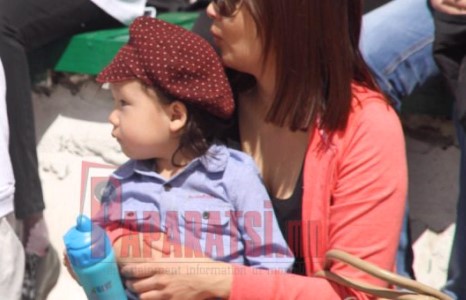 Жүжигчин Нарансолонгын бага хүү