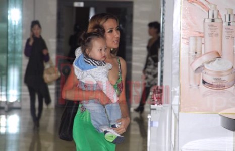 Өвөрмөц төрхөт Акбота