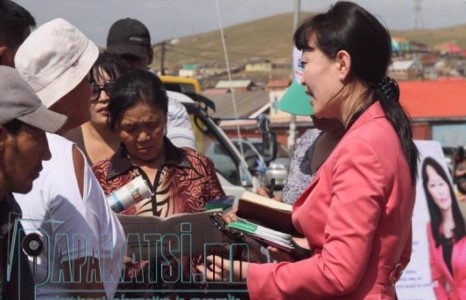 Булгамаа нэр дэвшигч Улиастайд уулзалт хийлээ.