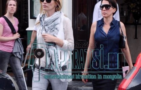 КЭЙТ МОСС, СЭЙДИ ФРОСТ НАР ХООЛОНДОО