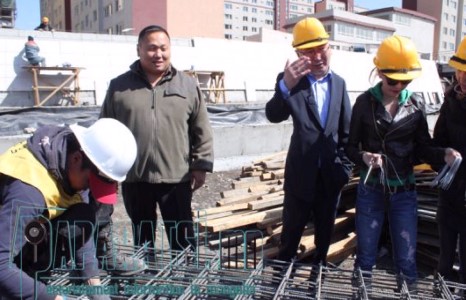 Сэлбэ гол урсаж эхэлжээ