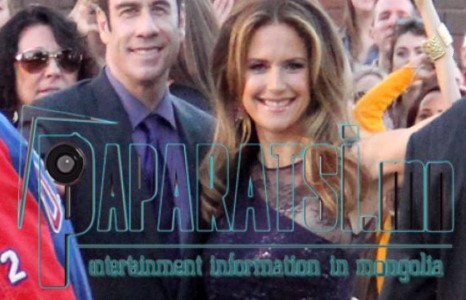 Траволта, Келли Престонтой худлаа үнсэлцсэн үү?