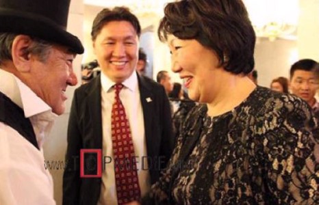 Нэг гэрийн 3 гишүүн