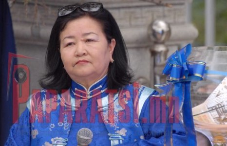 Нэвтрүүлэгч Бямбаа их багш болжээ