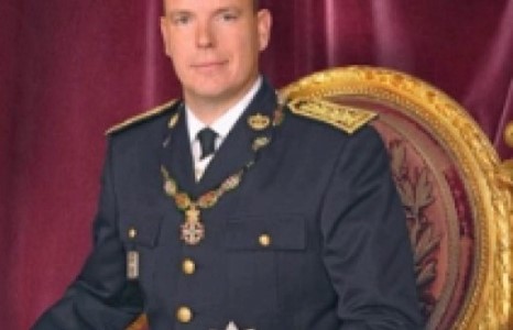 Орос бүсгүй хунтайж Альбертын төлөөх секс тэмцэлд ялжээ