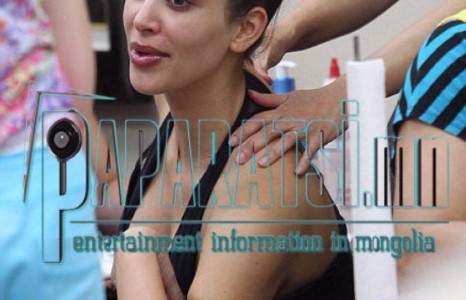 Нүүрээ будаагүй Ким Кардашьян олныг цочоов