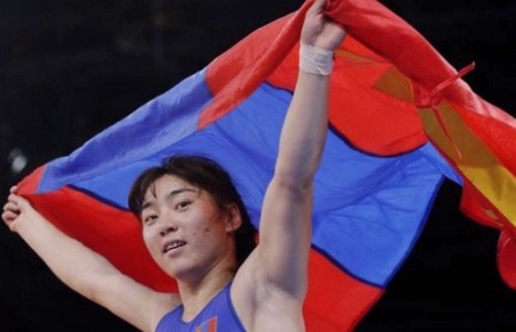 С.Батцэцэг хүрэл медаль хүртлээ