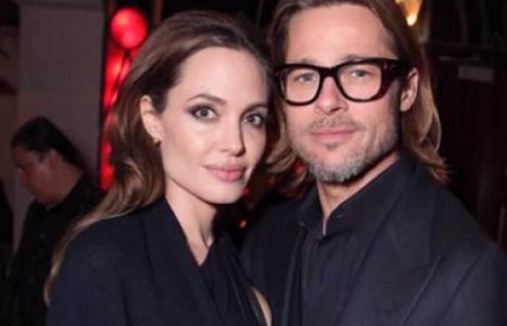 Брэд Жолид 390 мянгын цаг бэлэглэв