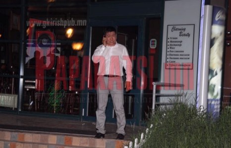  “Шинэ үе” продакшны захирал  СТА- Ариунболд буюу “Бооёо”  “Монгол омогшил”