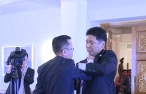 У.Хүрэлсүх Г.Баярсайхан гишүүнд халдав