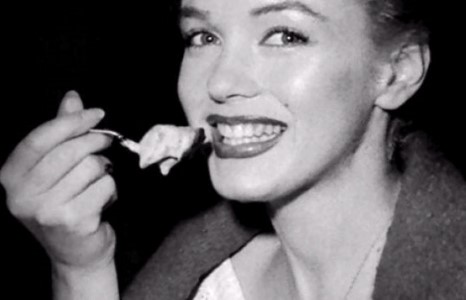 Мерилин Монрогийн нууцлаг хоололт: мөхөөлдөс ба бөөн бөөн мах