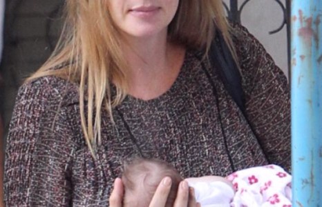 Умар Турман хүүхэдтэй болсныхоо дараа биеэ гаргуунд орхижээ