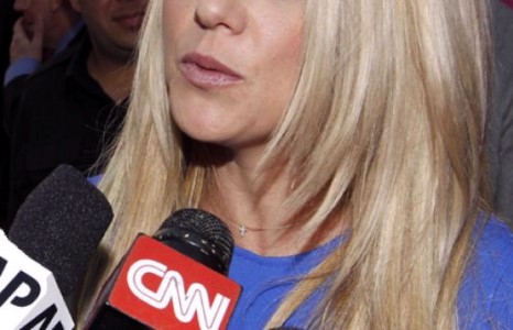 Бритни Спирс айхтар өвчинд шаналж байна