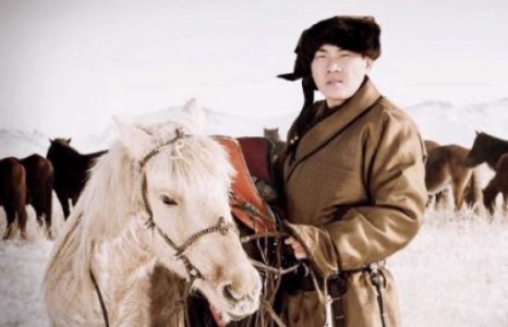 Дуучин Болдын шинэ зургууд