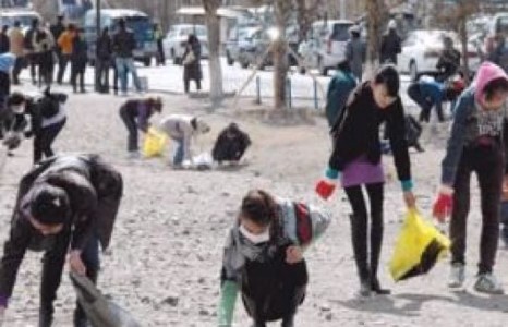 Баянзүрхчүүд их цэвэрлэгээндээ гарч, 125 тонн хог ачуулав