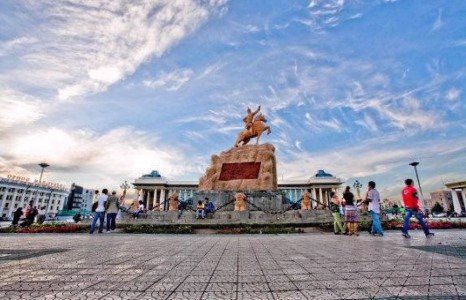 Нийслэл хотдоо амьд явах хэцүү болж дээ