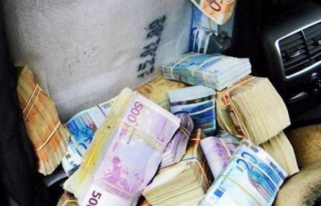 Машинд хадгалсан 1,8 миллионов евро